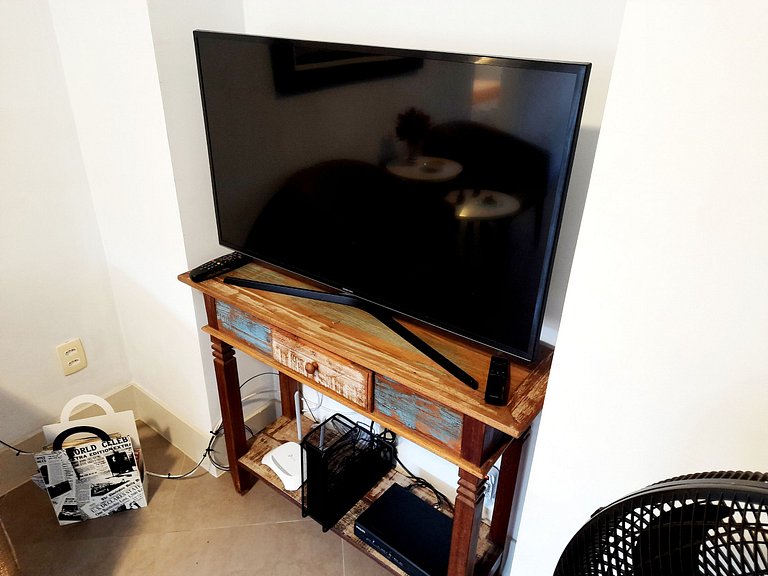 AF24: Decorado, bem localizado, piscina e WI-FI