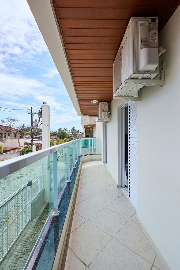 AF-11 Varanda gourmet, ar, piscina, próximo praias
