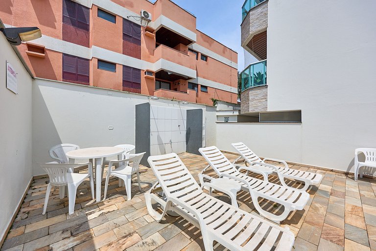 AF12: Bem localizado, completo, 2 vagas!