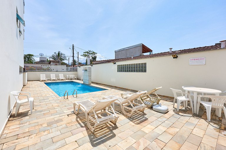 AF12: Bem localizado, completo, 2 vagas!