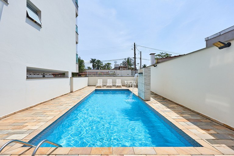 AF12: Bem localizado, completo, 2 vagas!