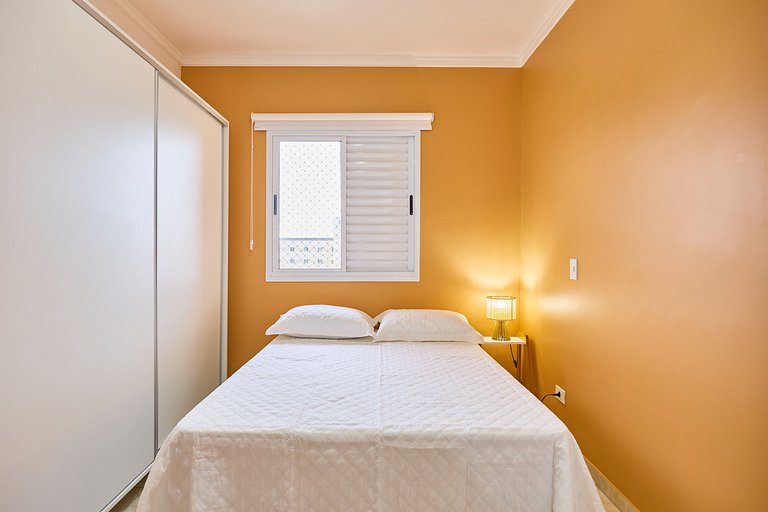 Af-70 Apartamento espaçoso com vista para o mar