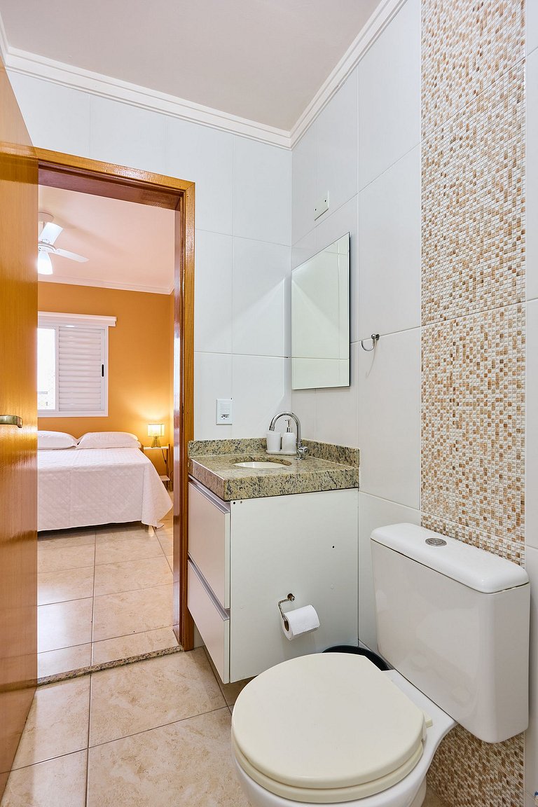 Af-70 Apartamento espaçoso com vista para o mar