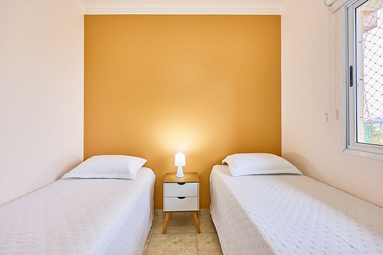 Af-70 Apartamento espaçoso com vista para o mar