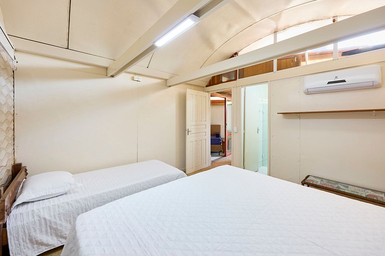 Af-79 Refúgio tranquilo na Praia das Toninhas