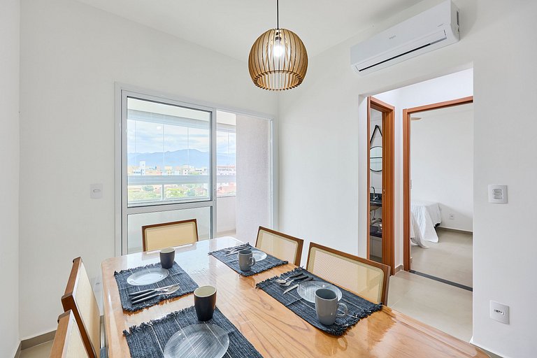 Itaguá: Apto Novo c/ Piscina, Varanda e Ar Cond.