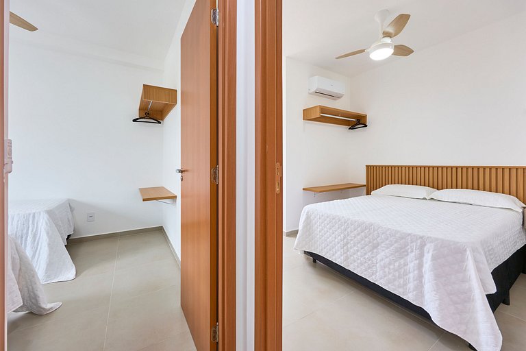 Itaguá: Apto Novo c/ Piscina, Varanda e Ar Cond.