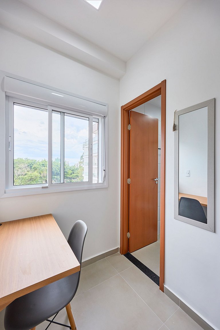 AF-80 Itaguá: Apto Novo c/ Piscina, Varanda e Ar