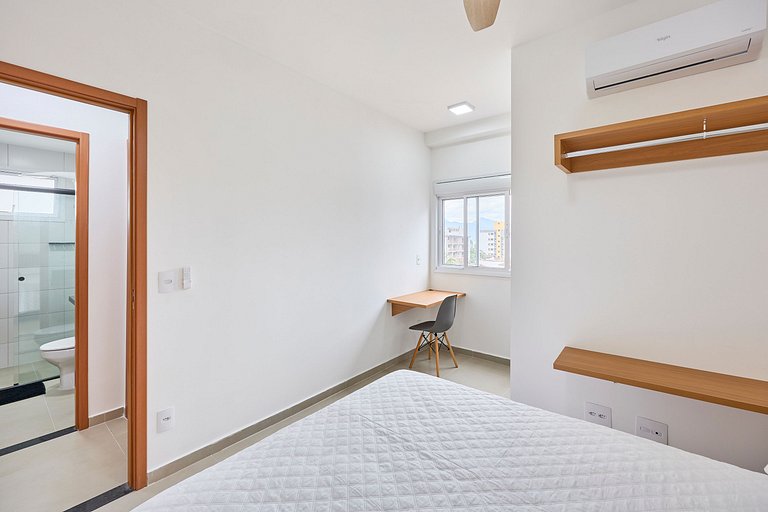 AF-80 Itaguá: Apto Novo c/ Piscina, Varanda e Ar