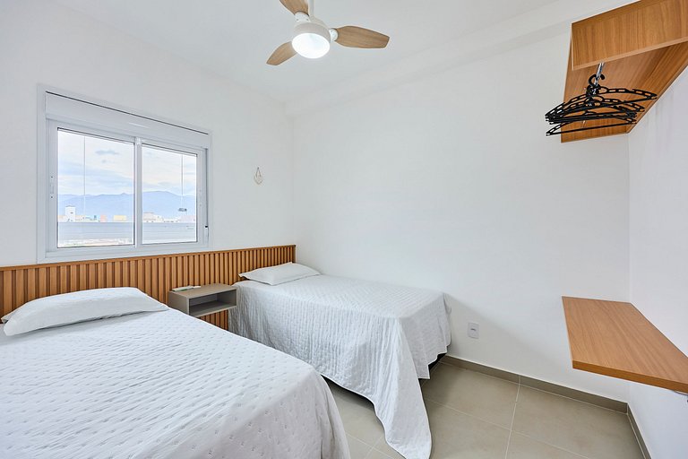 AF-80 Itaguá: Apto Novo c/ Piscina, Varanda e Ar