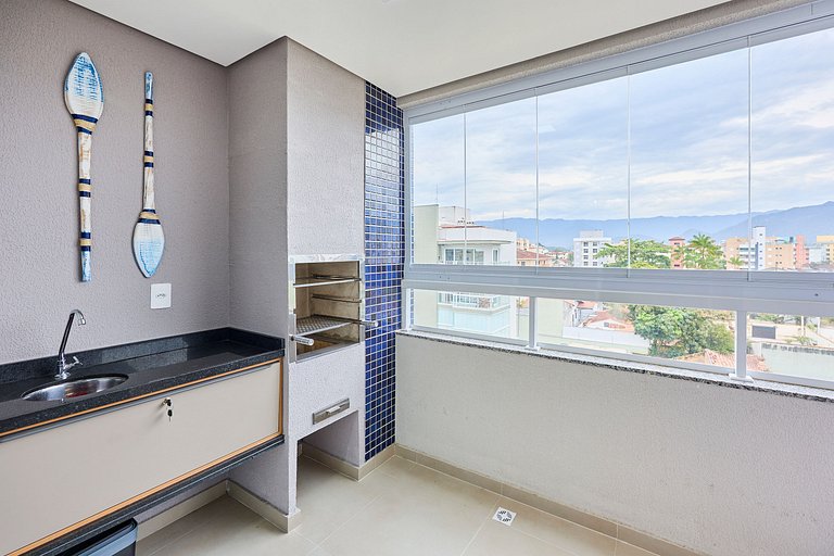 Itaguá: Apto Novo c/ Piscina, Varanda e Ar Cond.