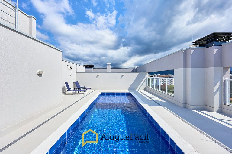 Itaguá: Apto Novo c/ Piscina, Varanda e Ar Cond.