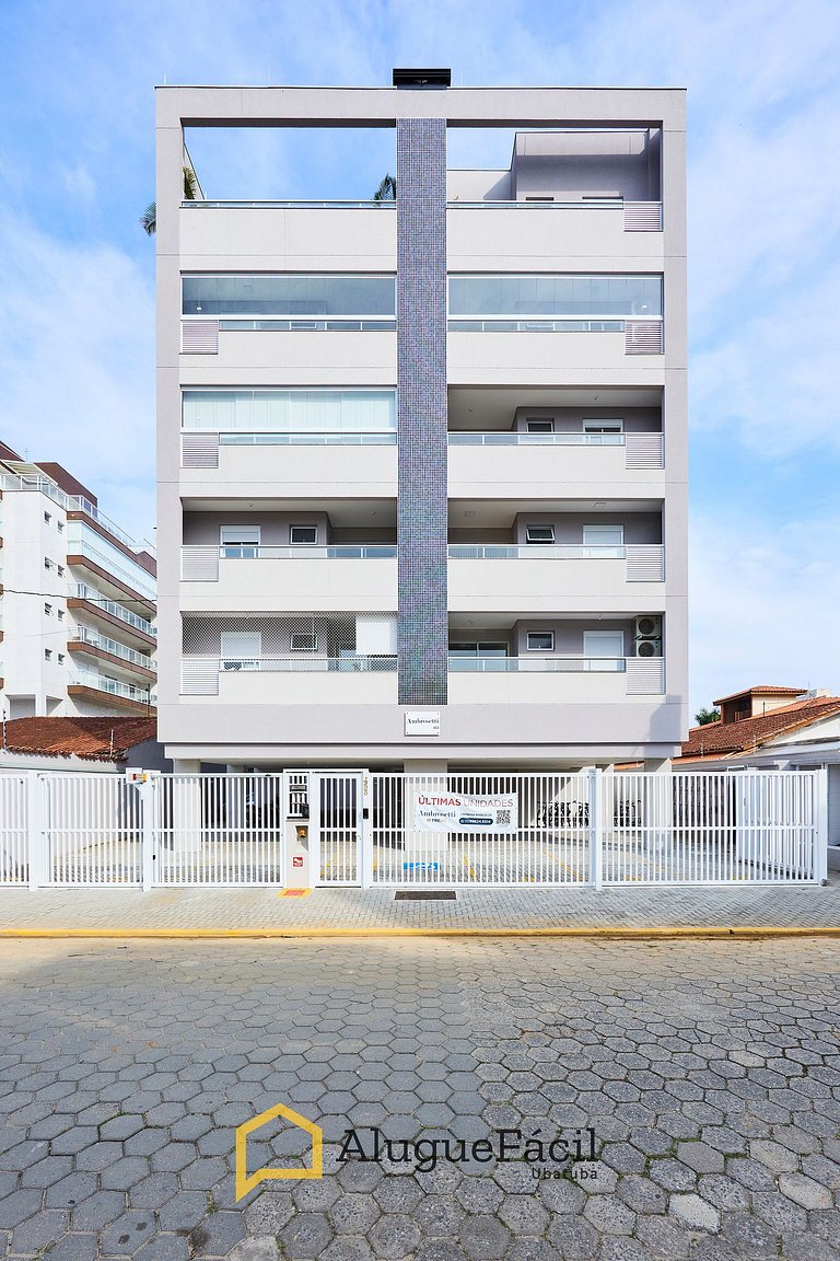 Itaguá: Apto Novo c/ Piscina, Varanda e Ar Cond.