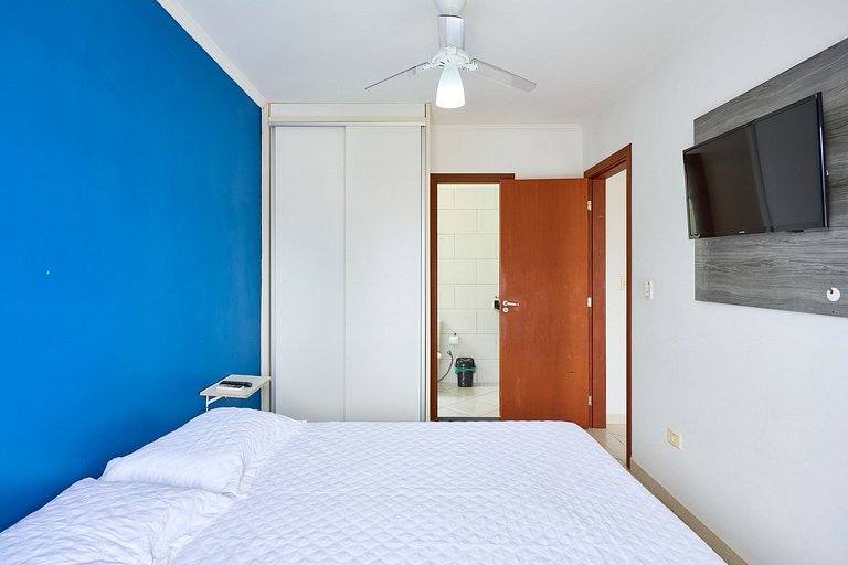 AF12: Bem localizado, completo, 2 vagas!