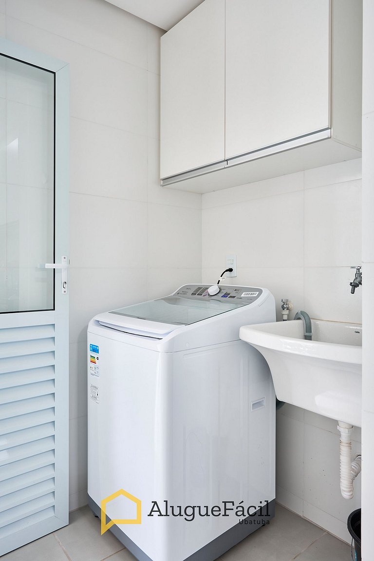 Af-83 - Novinho, completo e perto da praia.