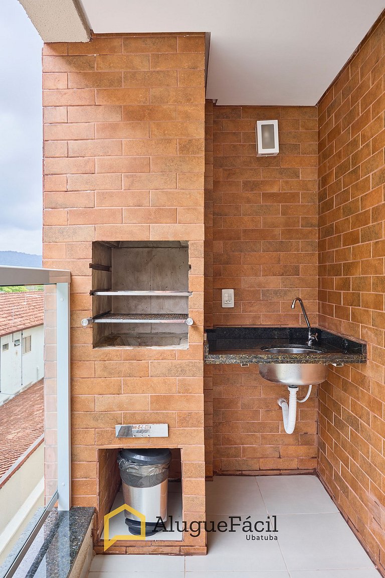 Af-83 - Novinho, completo e perto da praia.