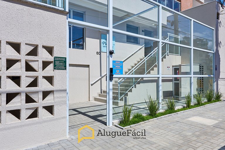 Af-83 - Novinho, completo e perto da praia.