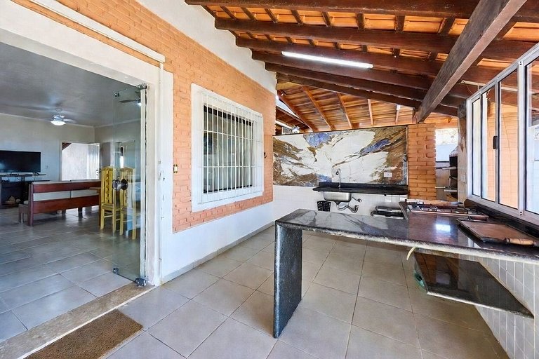 AF-67 Toninhas Pé na Areia com Ar e Piscina Casa A